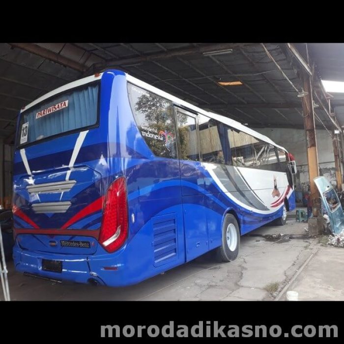 pengecatan bus morodadi pariwisata